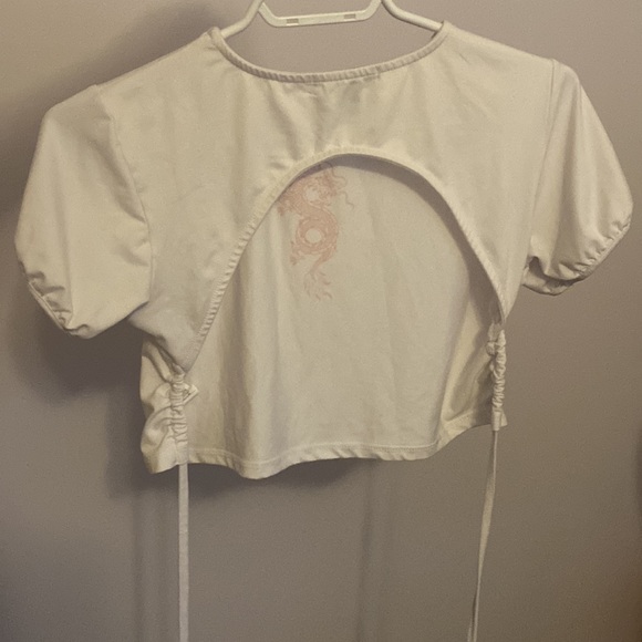 White open back crop with dragon print - Picture 2 of 3